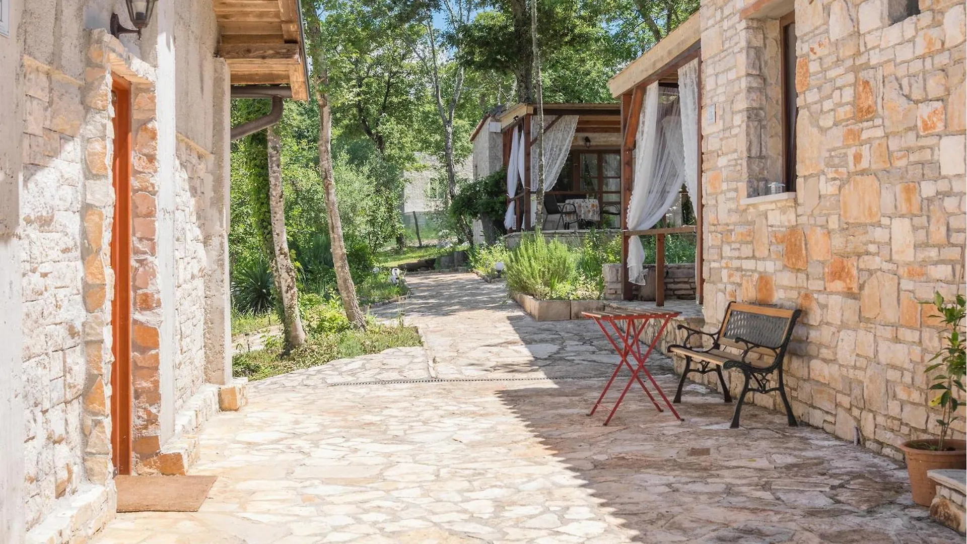 Feriehus Amazing Home In Rovinj With Wifi
